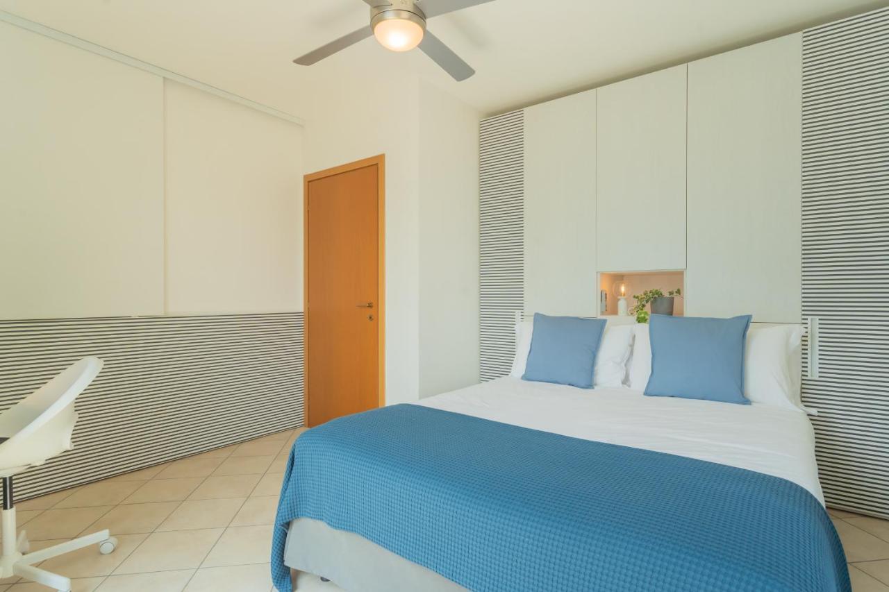 Blue Bliss Apartment By Rent All Como Colonno المظهر الخارجي الصورة