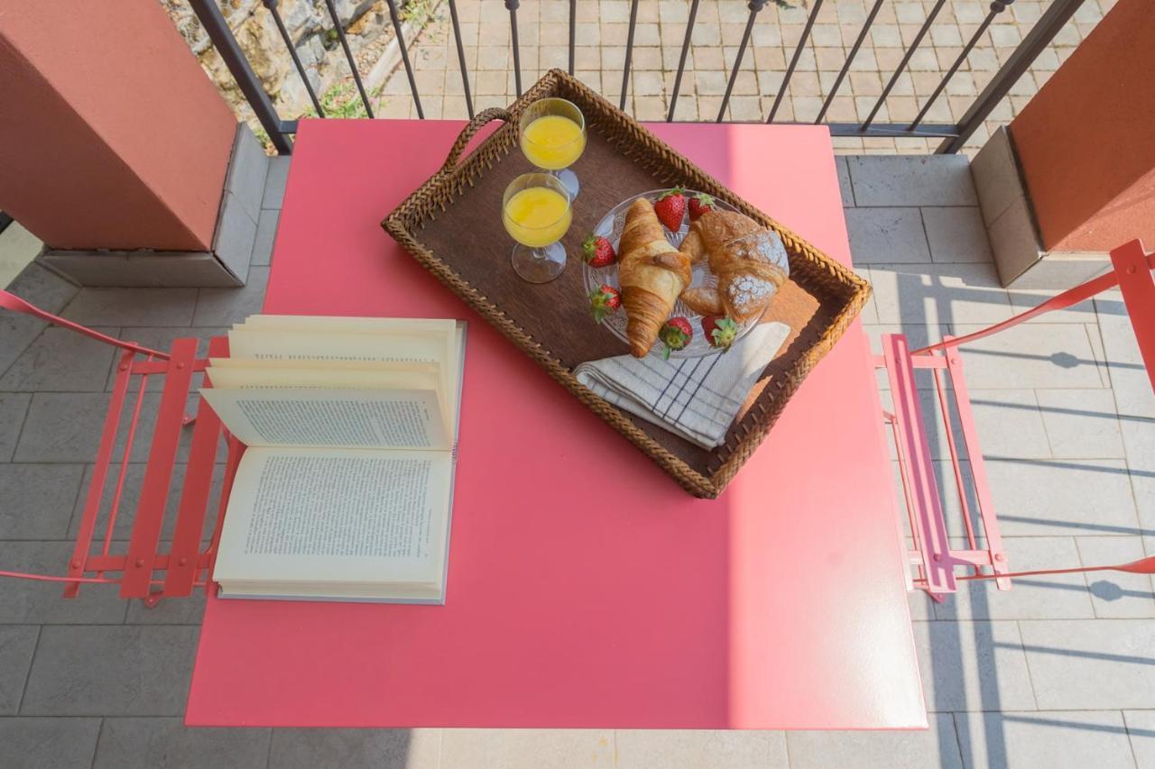 Blue Bliss Apartment By Rent All Como Colonno المظهر الخارجي الصورة